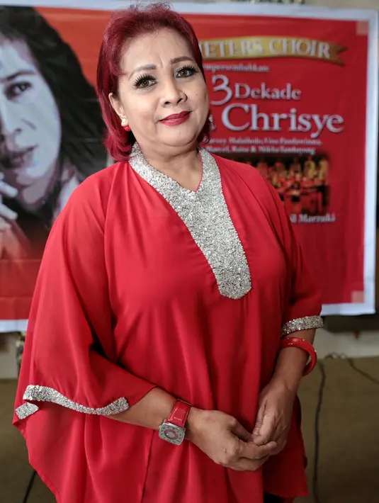 Dalam konser itu, Ussy Pieters Choir akan memberikan khusus lagu-lagu Chrisye. Konser ini juga menjadi salah satu rangkaian mengenang 10 tahun meninggalnya Chrisye. (Adrian Putra/Bintang.com)