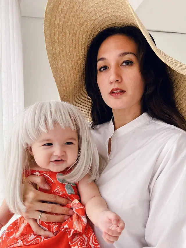 Nadine Chandrawinata dan Baby Djiwa (Instagram/nadinelist)