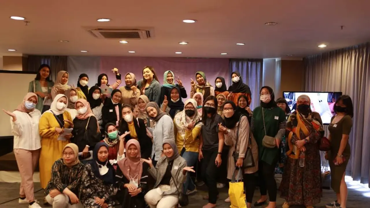Ajak Perempuan Indonesia Mandiri Finansial dengan Beri Pelatihan untuk Jadi Pengusaha