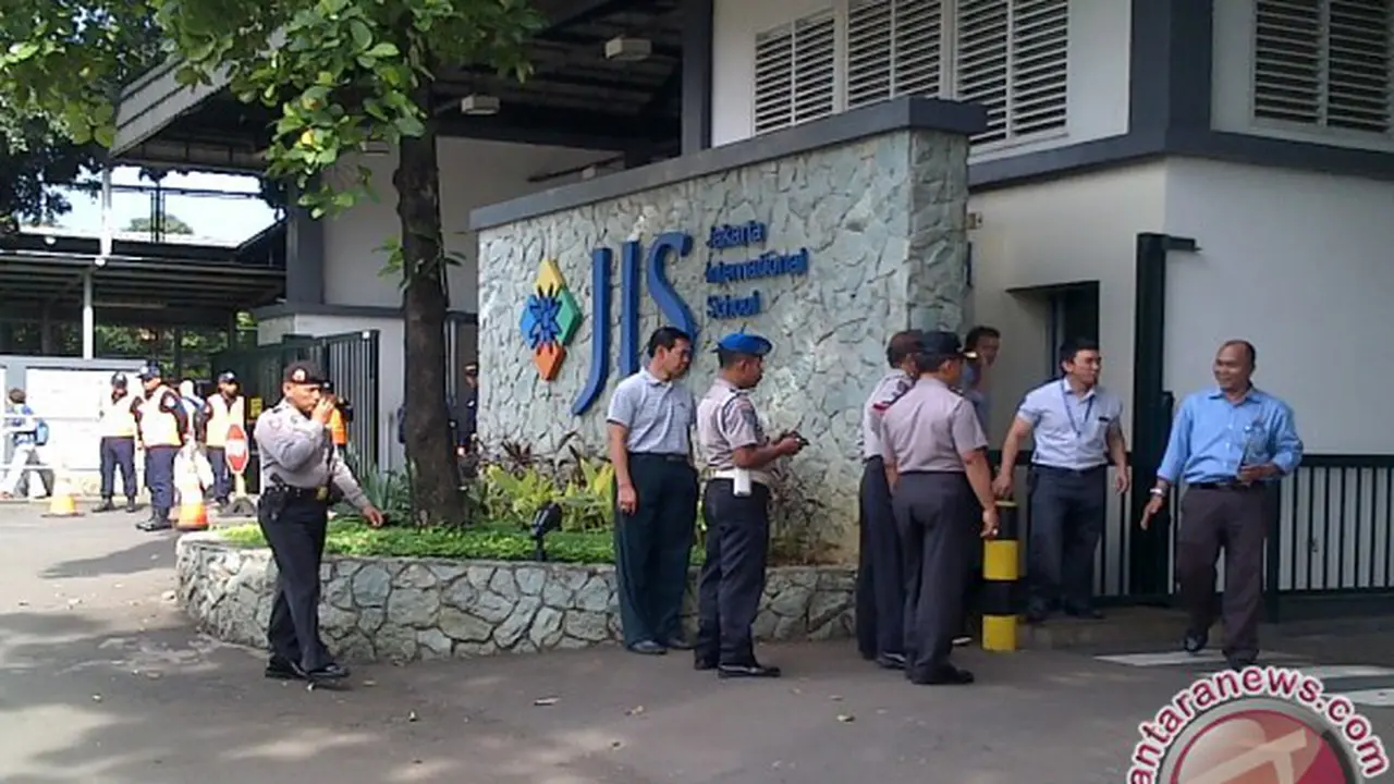 JIS 