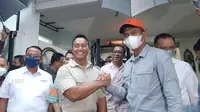 Rombongan Komisi I DPR RI melakukan verifikasi faktual data Calon Panglima TNI Jenderal Andika Perkasa di kediamannya di Senayan, Jakarta Selatan pada Minggu sore, 7 November 2021.