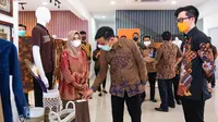 Pembukaan Kampus UMKM Shopee Ekspor dilakukan Direktur Shopee Indonesia Handhika Jahja bersama Walikota Surakarta Gibran Rakabuming. Dok Shopee