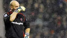 Ekspresi kiper Wolverhampton Wanderer asal AS Marcus Hahnemann setelah gawangnya kebobolan di laga lanjutan EPL melawan Liverpool di Anfield Stadium, 26 Desember 2009. AFP PHOTO / PAUL ELLIS