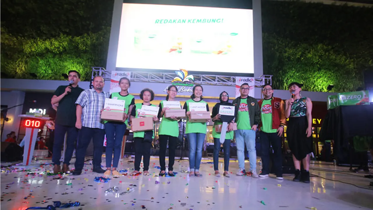 Ultah ke-16 IRadio Bagi-Bagi Mobil untuk Pendengar Setianya