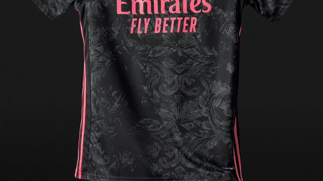 Jersey ketiga Real Madrid