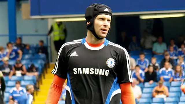 petr-cech-131129b.jpg