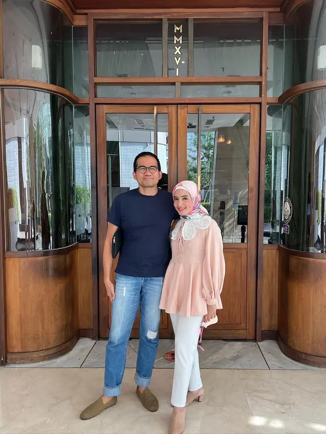 11 Tahun Bersama, Ini 6 Potret Intan Nuraini dan Suami Rayakan Ultah Pernikahan
