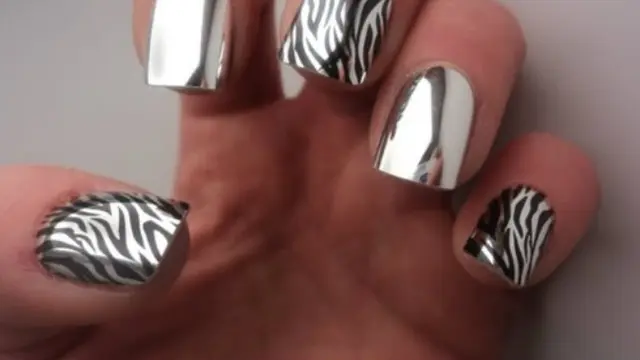 Beauty Fix: Nail Art Kuku Metalik