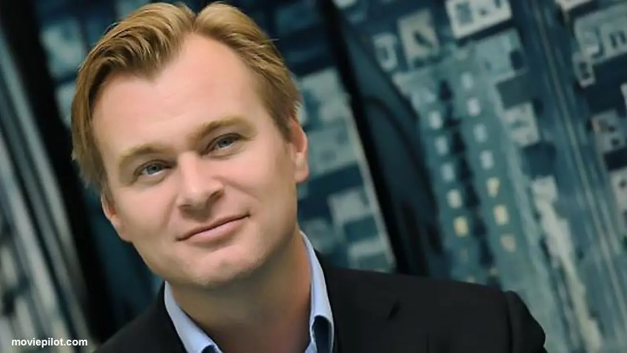 christoper-nolan-130826b.jpg