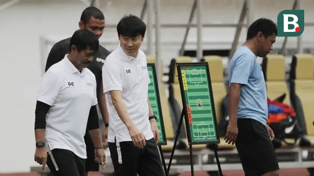Manajer pelatih Timnas Indonesia, Shin Tae-yong dan Indra Sjafri