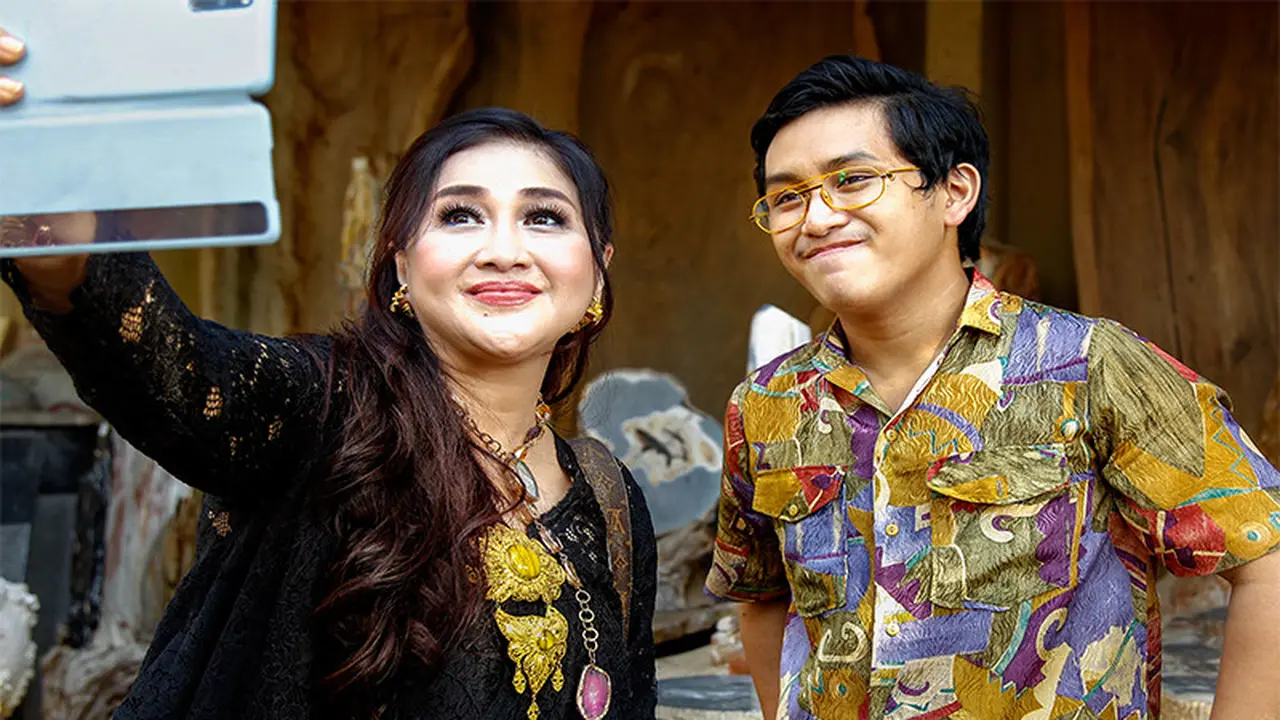 Ian Wibowo Berikan Penghargaan ke Paramitha Rusady