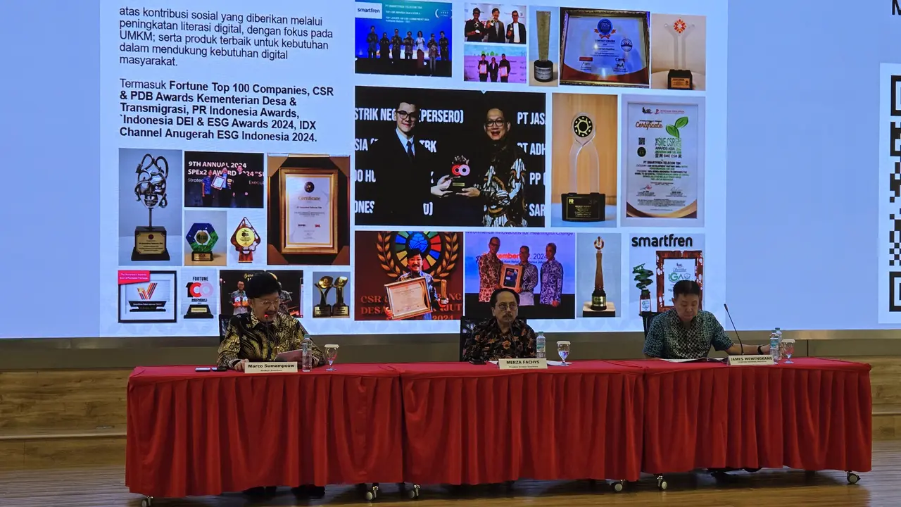 Smartfren menggelar public expose capaian kuartal 3 2024