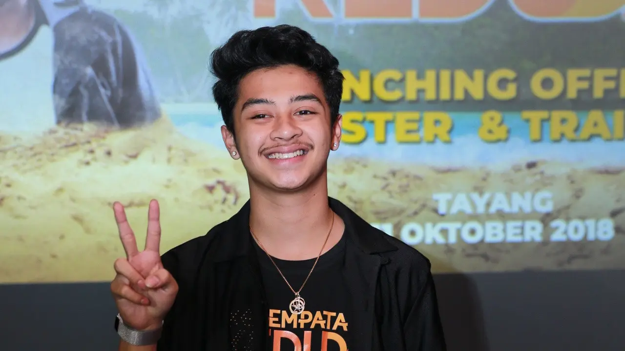[Bintang] Bastian Steel