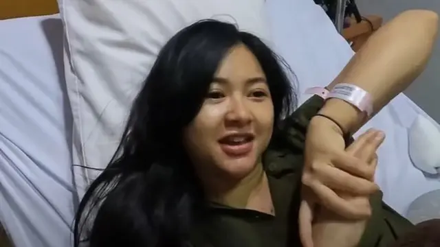 6 Potret Adinda Azani Usai Melahirkan Ini Curi Perhatian, Dianggap Bak ABG