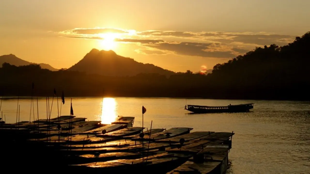 [Bintang] Laos