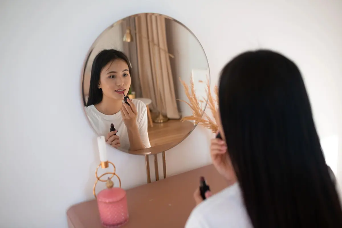 Ramadan Moodboard: 2 Lip Tint Ini Bikin Look Ngabuburit Makin Fresh dan Camera-Friendly