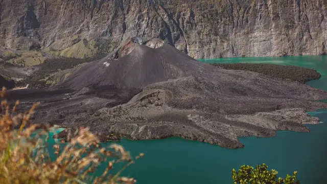 Ilustrasi Gunung Rinjani