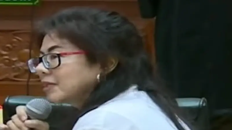 Linda Pujiastuti alias Anita Cepu (Foto: YouTube)