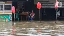 Salah satunya di jalan KH Hasyim Ashari, Kota Tangerang, Banten yang merupakan jalur penghubung lalu lintas menuju dan dari arah Jakarta. (Liputan6.com/Angga Yuniar)