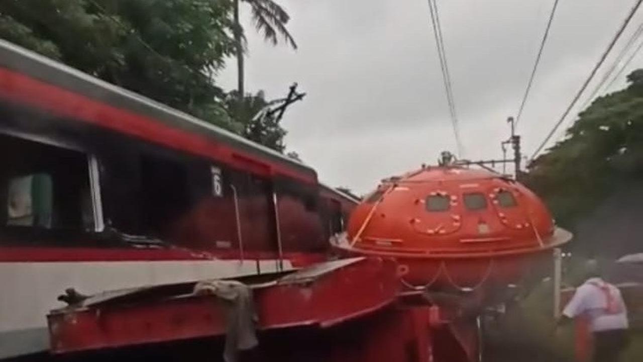 Imbas KA Bandara Tabrak Truk, KRL Tangerang Hanya Sampai Rawa Buaya