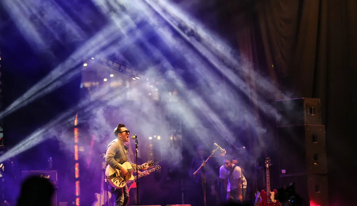 "Kita akan coba bawain lagu yang akan jadi next single kita. Bercerita tentang seseorang yang ingin berhijrah jadi lebih baik lagi, judulnya Berubah," ucap David Naif. (Adrian Putra/Bintang.com)