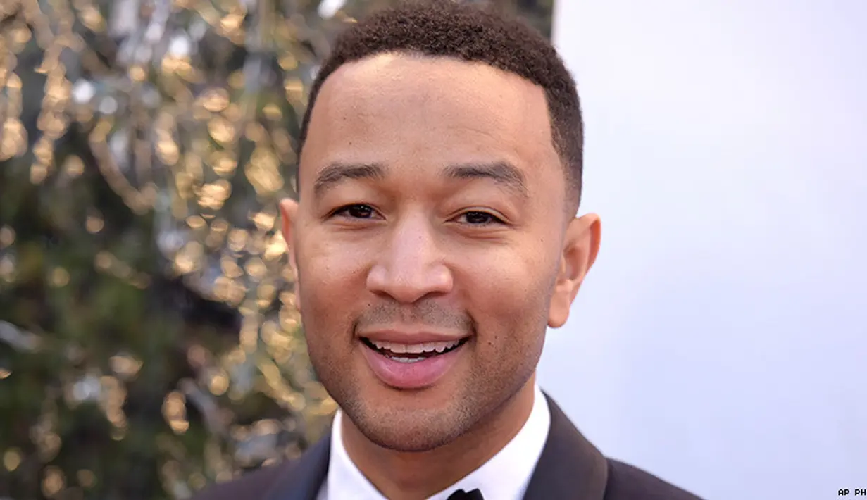 "Dan kamu tahu, kamu tak bisa mengontrol tindakan mereka dan beberapa waktu mereka akan mempermalukanmu," tambah John. (chill.us)