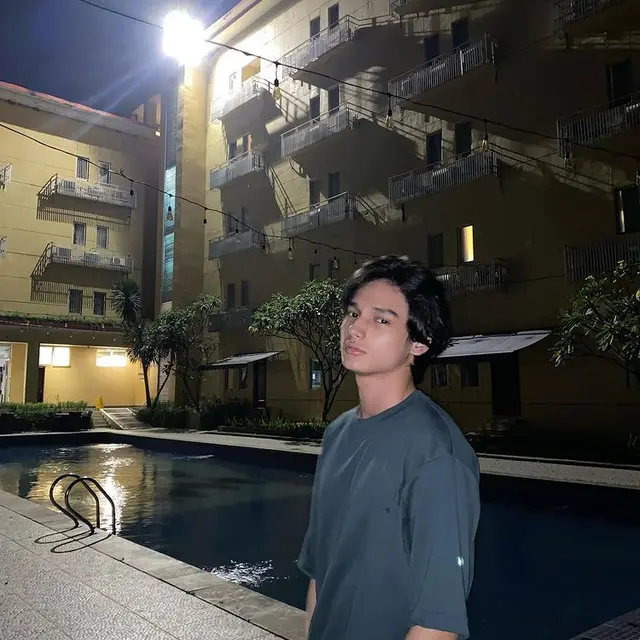 6 Potret Kevin Faulky 'Dari Jendela SMP', Disebut Mirip Member TXT