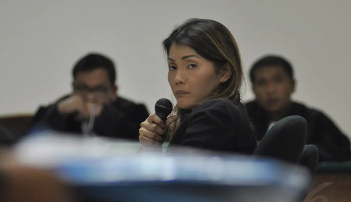 Dalam sidang lanjutan tersebut, Artha Meris Simbolon dicecar banyak pertanyaan oleh JPU di Pengadilan Tipikor, Jakarta, Kamis (30/10/2014). (Liputan6.com/Miftahul Hayat) 