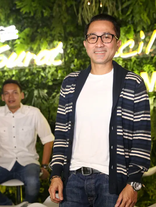 "Karakter berseberangan dengan tokoh Angel (diperankan BCL). Membentuk psikologis Angel seperti apa. Masa kecil yang sulit dan semakin dipersulit dengan kehadiran tokoh yang saya perankan," kata Lukman Sardi. (Adrian Putra/Bintang.com)