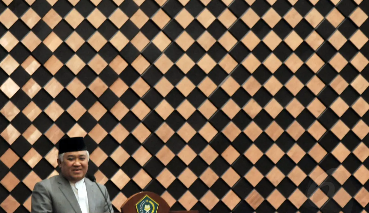 Ketua PP Muhammdiyah, Din Syamsudin, angkat bicara dalam pertemuan yang membahas persoalan ISIS di kantor Kementerian Agama RI di Jakarta, (9/8/2014). (Liputan6.com/Johan Tallo)