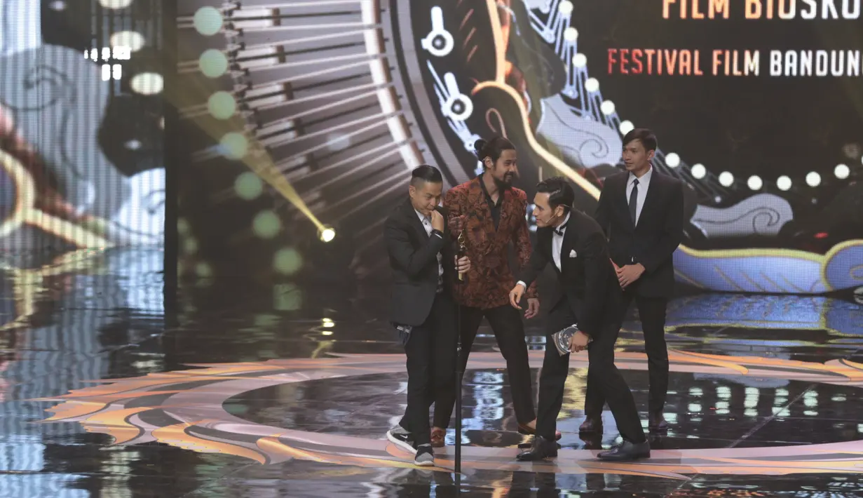 Festival Film Bandung (FFB) kembali dihelat di tahun 2017 ini. Sejumlah nama telah berhasil membuktikan keberhasilannya dalam industri perfilman Indonesia dan keluar sebagai pemenang.  (Deki Prayoga/Bintang.com)