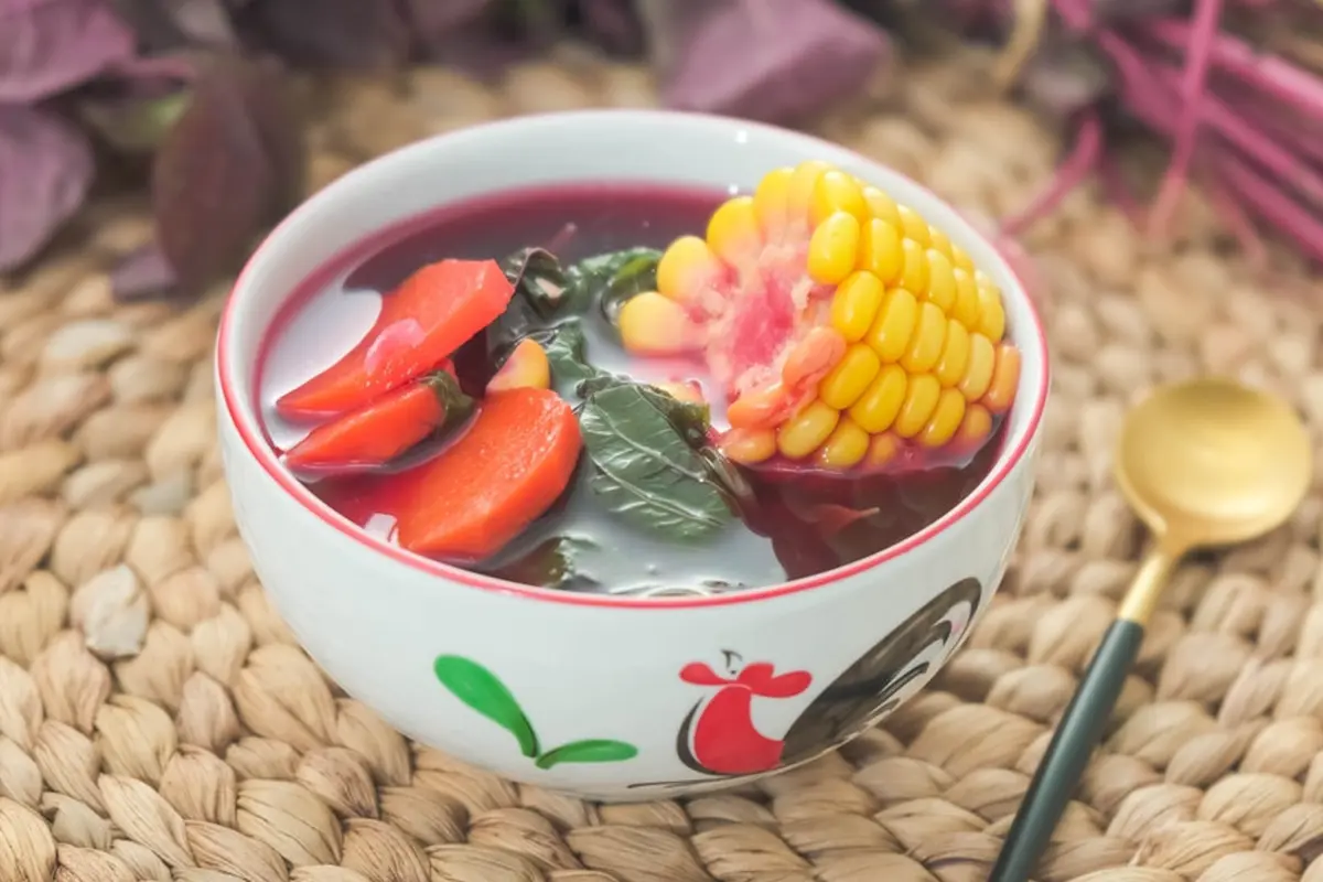 sop sayur bening bayam merah