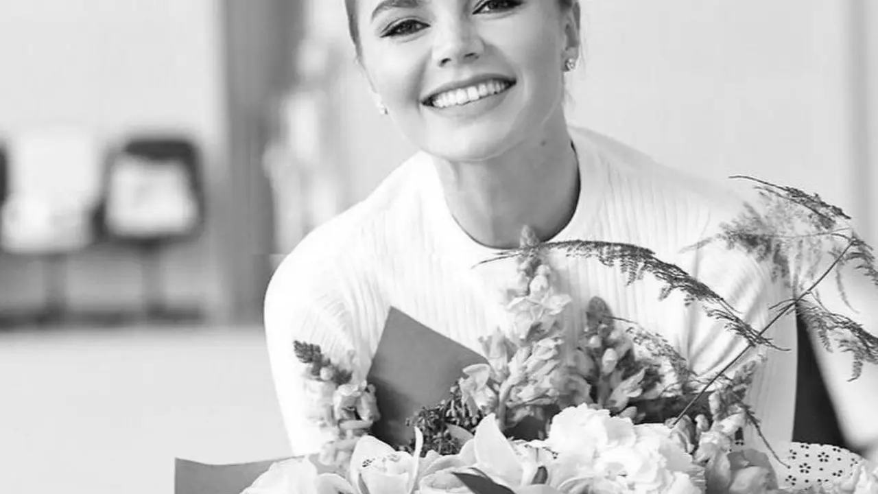 Alina Kabaeva, perempuan yang dikabarkan jadi pacar rahasia Vladimir Putin. (dok. Instagram @alinakabaeva.official/https://www.instagram.com/p/CQ6IN5qjmGd/)