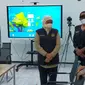 Gubernur Jawa Timur, Khofifah Indar Parawansa, melihat kondisi Comand Center RS Lapangan Ijen Malang pada Sabtu, 5 Februari 2022 jelang pengaktifan kembali untuk penanganan pasien Covid-19 di Malang (Liputan6.com/Zainul Arifin)