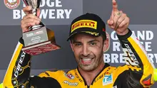 Momen Andrea Iannone merasakan podium pertama di ajang World Superbike 2024. (X/World Superbike)