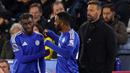 Pemain Leicester, Jeremy Monga bersiap masuk ke lapangan pertandingan dalam laga lanjutan Liga Inggris 2024/2025 melawan Newcastle di King Power Stadium, Leicester, Inggris, Senin (07/04/2025) waktu setempat. (AFP/Darren Staples)