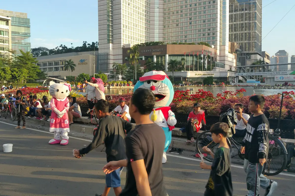 Dari Hello Kitty Sampai Sosis Bakar, Raup Rupiah di CFD