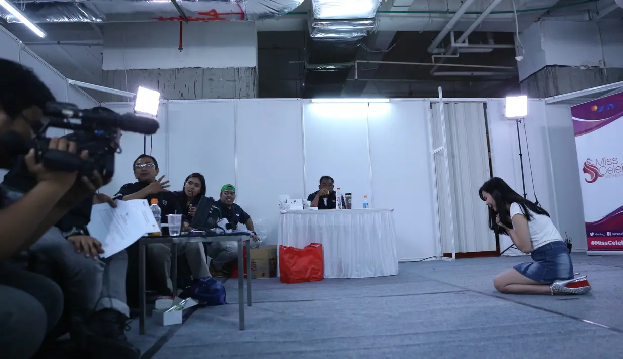 Salah satu peserta sedang menunjukkan kemampuan dihadapan para juri. Dari hasil 20 peserta yang telah lolos seleksi, akan menjalani karantina selama kurang lebih satu minggu pada awal Oktober. (Nurwahyunan/Bintang.com)