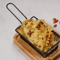 Rempeyek kacang./Copyright shutterstock.com/g/Edgunn