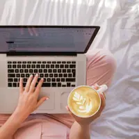 Ada 10 pemenang kuis dari lima grup WhatsApp Fimelahood. Siapa sajakah mereka? (Sumber foto: Sincerely Media/Fimelahood.com)