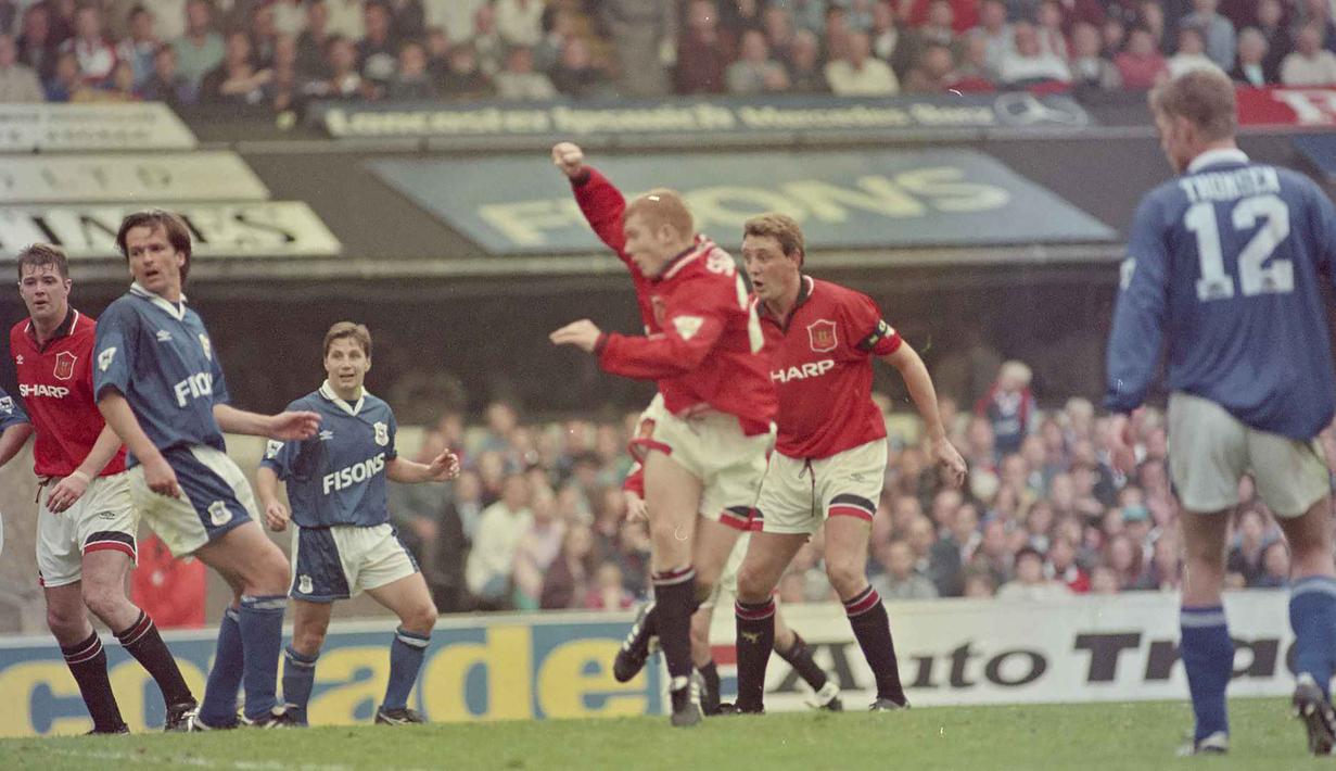 Pada musim 1994/1995, Ipswich Town menjadi klub Premier League yang kebobolan paling banyak, yaitu 93 gol dan hanya memasukkan 36 gol. Menempati peringkat juru kunci dari 22 tim dengan mengemas 27 poin hasil dari 7 kali menang, 6 kali imbang dan 29 kali kalah, Ipswich Town harus terdegradasi bersama tiga tim lainnya, Crystal Palace, Norwich City dan Leicester City. (manutd.com)
