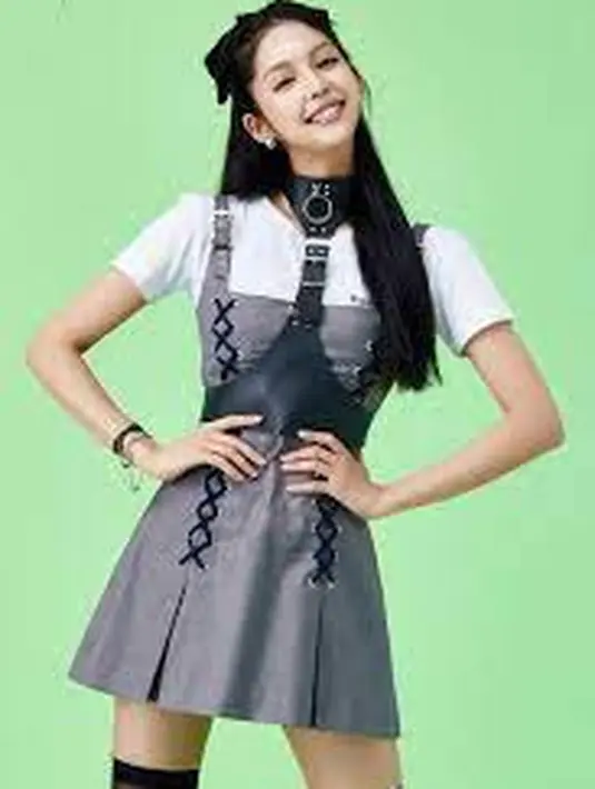 Tanpa diduga, member grup Lapillus berada di urutan empat. Idol berdarah Filipina-Argentina meraih 104.661 suara. [nme]