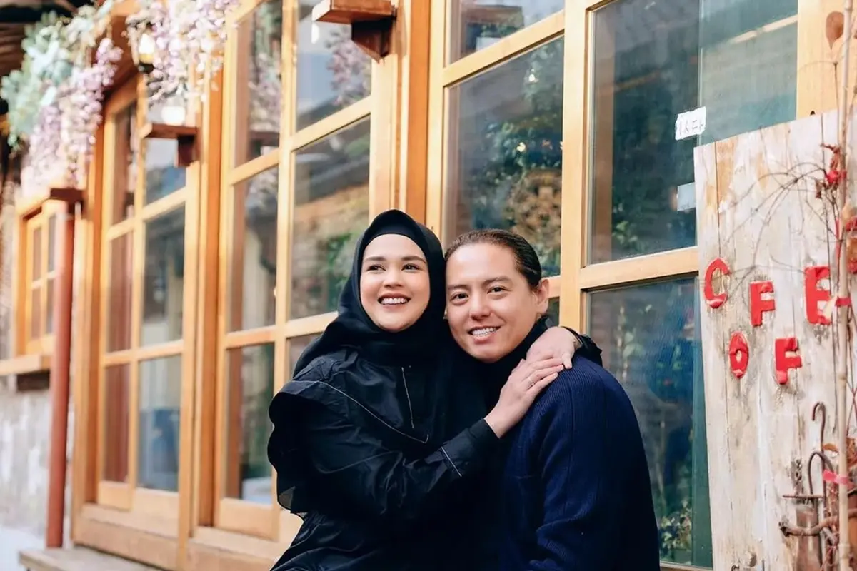 Potret Terbaru Roger Danuarta yang Aura Semakin Positif Usai Menikah dengan Cut Meyriska