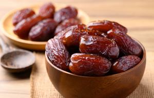 Ilustrasi kurma. (c)nungning20/Depositphotos.com