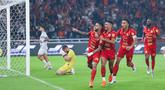 Pemain Persija Jakarta merayakan gol yang dicetak oleh Maxwell Souza ke gawang Madura United pada laga pekan ke-18 BRI Super League 2025/2026, Jumat (23/01/2026). (Bola.com/M Iqbal Ichsan)