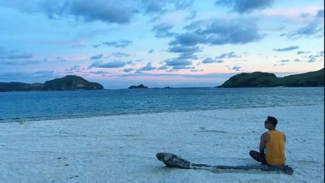 Pantai Tanjung Aan Lombok