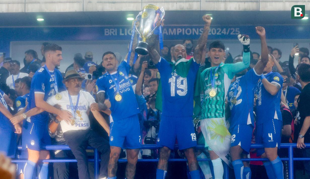 Maung Bandung menutup musim dengan raihan 69 poin, unggul delapan angka atas pesaing terdekat Dewa United. (Bola.com/M Iqbal Ichsan)