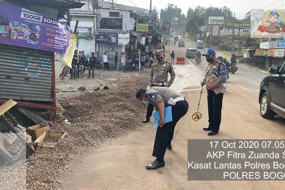 Lokasi kecelakaan tmau di jalur Puncak, Desa Tugu Utara, Kecamatan Cisarua, Kabupaten Bogor, Sabtu (17/10/2020).