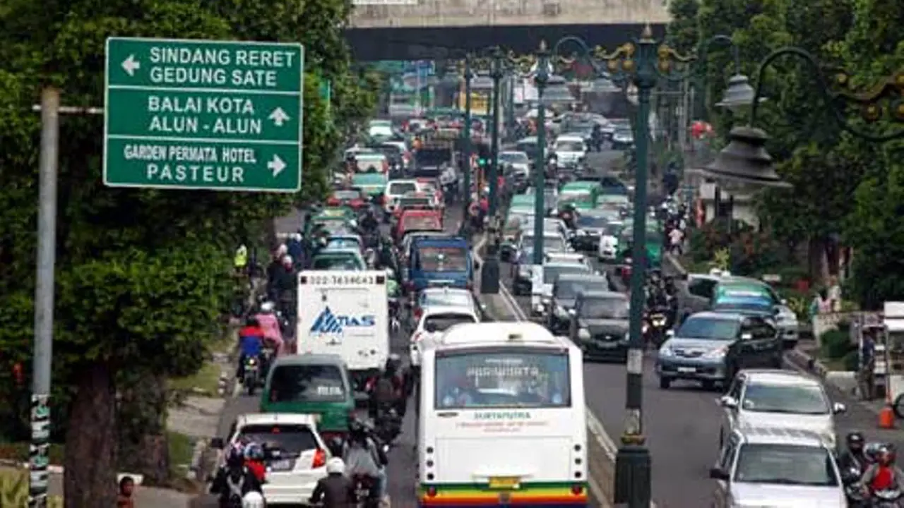 Gantian, Pagi Ini Bandung Dilanda Macet Imbas KAA 2015