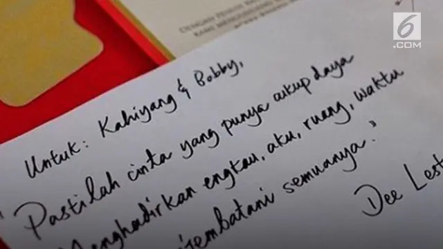 Dewi Dee Lestari tidak bisa hadir di pernikahan Kahiyang Ayu dan Bobby Nasution
